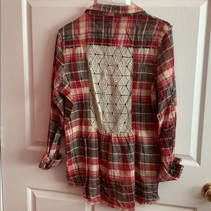 Lightweight flannel,wooden/like buttons. Lace back